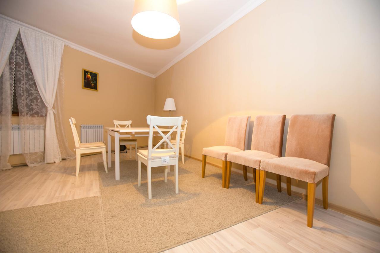 Hotel Jasmine Atyraū エクステリア 写真