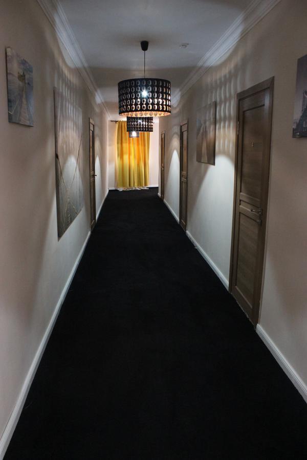 Hotel Jasmine Atyraū エクステリア 写真